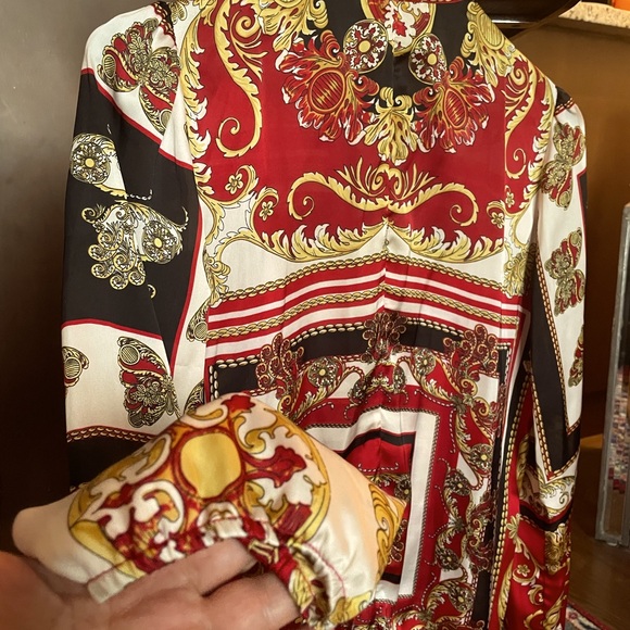 Silky Blouse - Picture 2 of 3